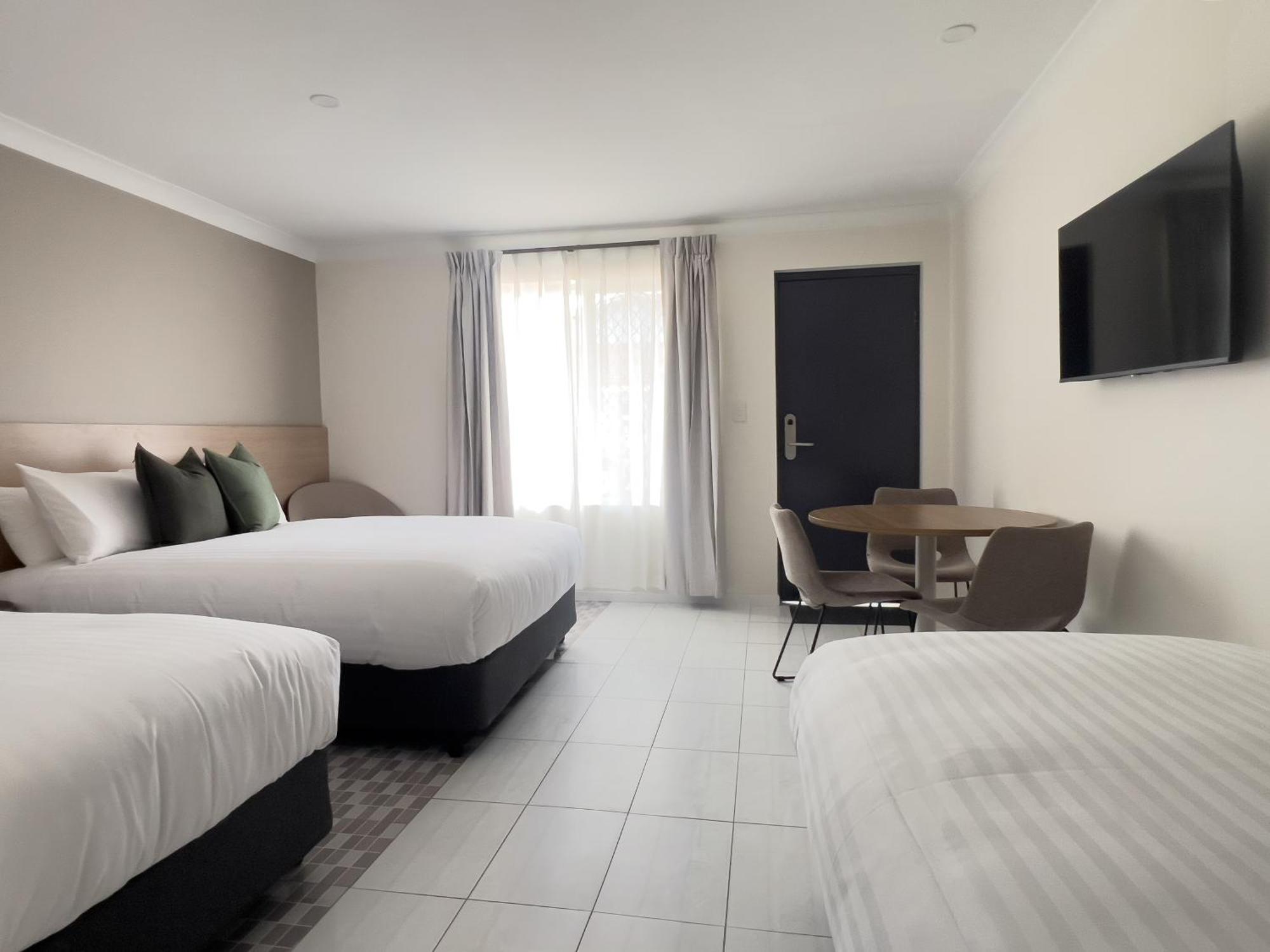 The Phoenix Artesian Spa Resort And Accommodation Moree Exterior photo
